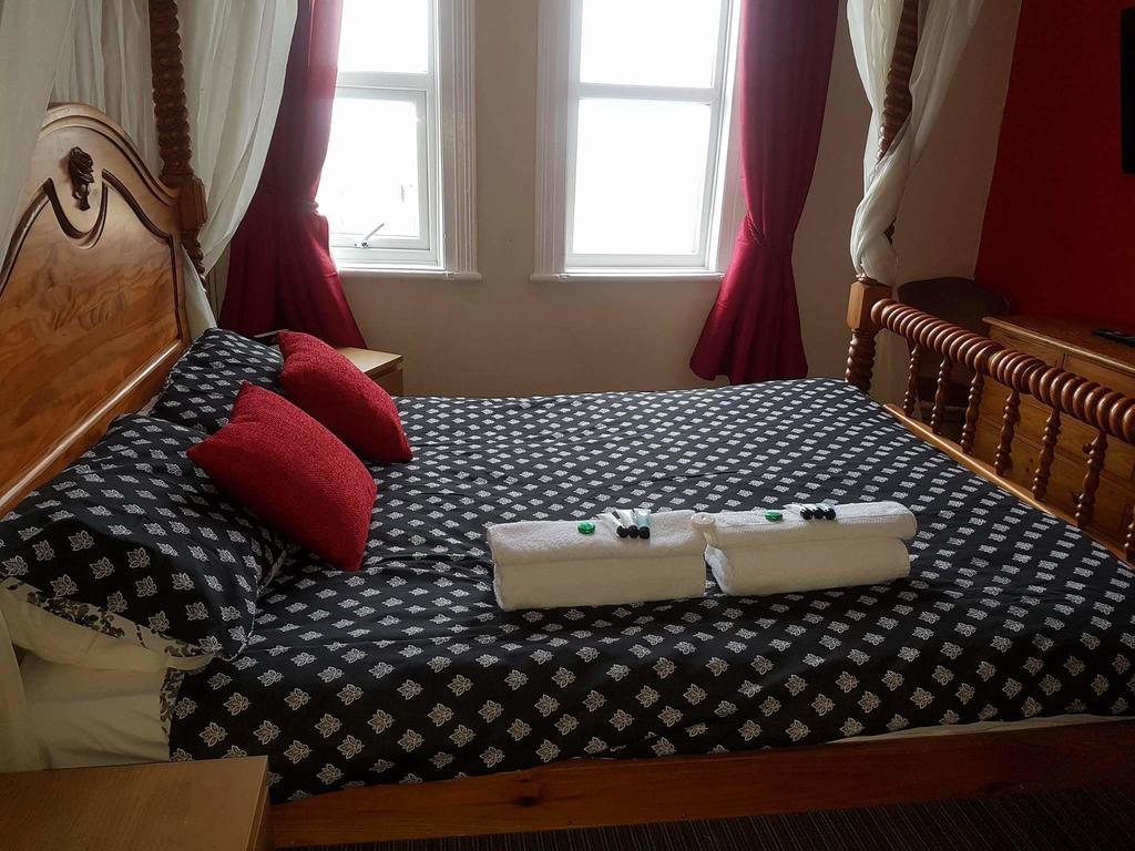 Kensington Hotel Рил Экстерьер фото